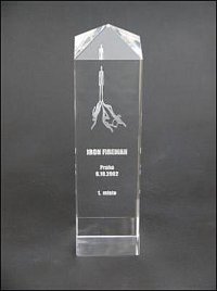 Tento pohár, který pro soutěž IRON FIREMAN 2002 vyrobila firma TGK, získá vítěz soutěže.