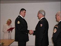 Ondřej Sádlo (HZS hl.m.Prahy), několikanásobný medailista ze Světových hasičských her přijímá gratul