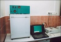 Plynový chromatograf a hmotnostní spektrometr Bruker EM 640