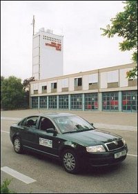 Stuttgart - stanice 5 a automobil Škoda Superb zapůjčený naším sponzorem - firmou TUKAS, a.s.