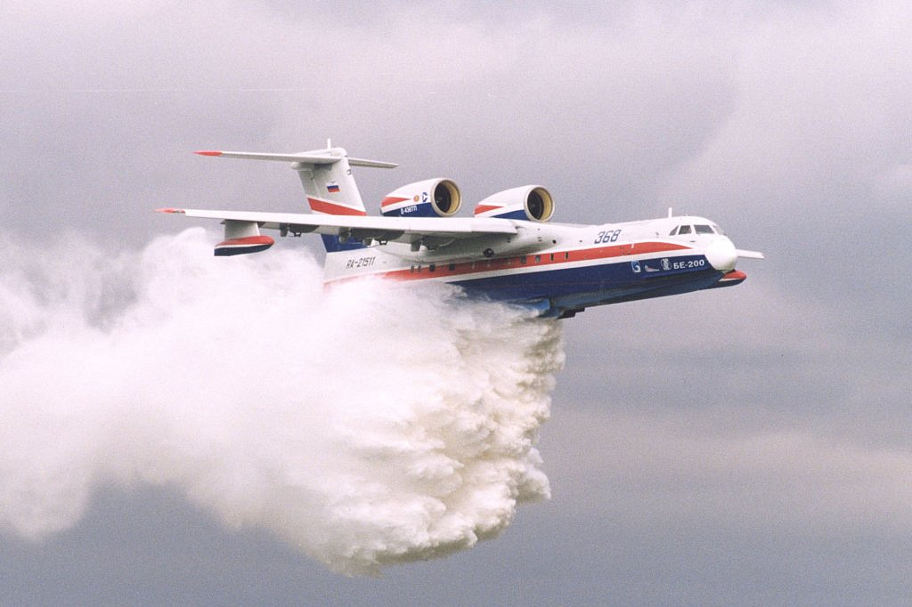 Ruský obojživelný vodní bombardér Berijev Be-200 Altair