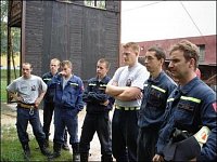Lezecký výcvik ve spolupráci s HZS Karlovarského kraje Územní odbor Karlovy Vary ze dne 30.6.2006. 