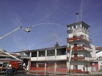 NUMMELA Sky-Lift 30-3 u hasičů na jugoslávském letišti