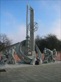 památník černobylským hasičům a záchranářům