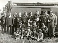 Jirka a kolegové požárníci v roce 1975