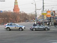 policejní Porsche zastavilo civilní "Porsche, inu Moskva...