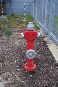 hydrant u Tesca v pražských Letňanech