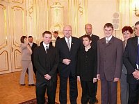 Zľava Gabriel Ozogány,prezident SR,Barnabás Hodosi,Patrik Mezei