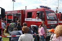 Den záchranářů mýma očima - letiště a technika hasičů v obležení návštěvníků