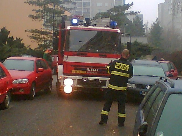 Pražským Jižním městem hasiči prostě neprojedou...