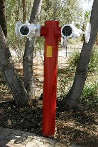Jitka Eretová - hydrant na letišti v Alici Springs