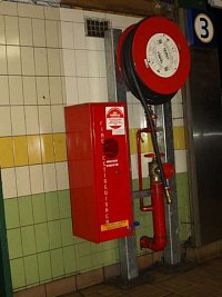 Jitka Eretová - hydrant v metru/Sydney
