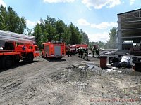 Moravskoslezští hasiči uhasili střechu v Petřvaldu 