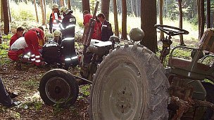 osoba přejetá traktorem, Lomnice nad Popelkou