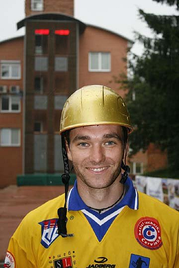 Jan Hopp znovu ve zlaté přilbě lídra Ligy 2010, foto Český Hasič
