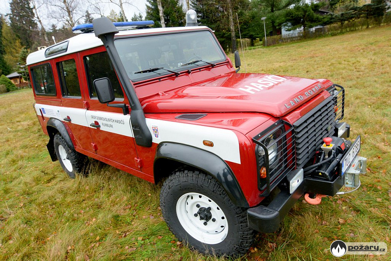 Hasiči z Rumburku mají nový speciál do terénu, Land Rover