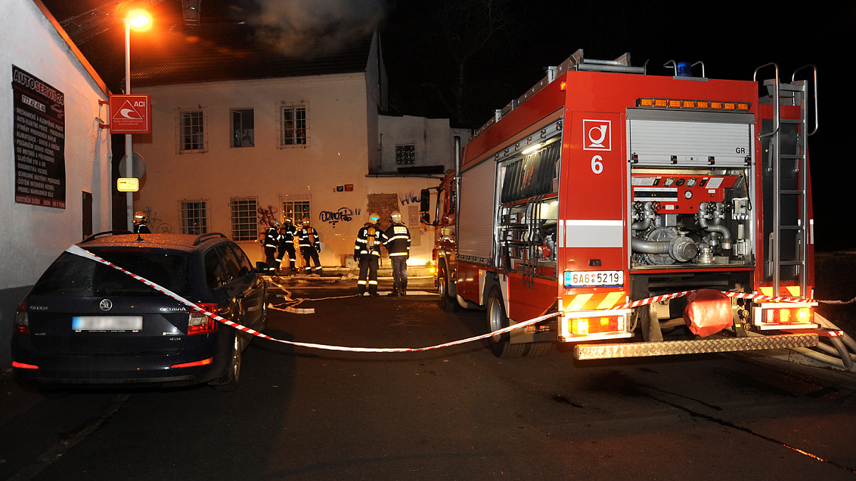 Hasiči HZS Praha likvidovali v ulici U Michelského mlýnu požár… | POŽÁRY.cz - ohnisko žhavých ...
