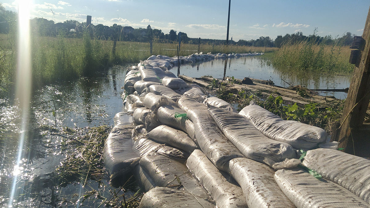 25 hodin zasahovali hasiči v katastru měst Borohrádek a Žďár nad Orlicí