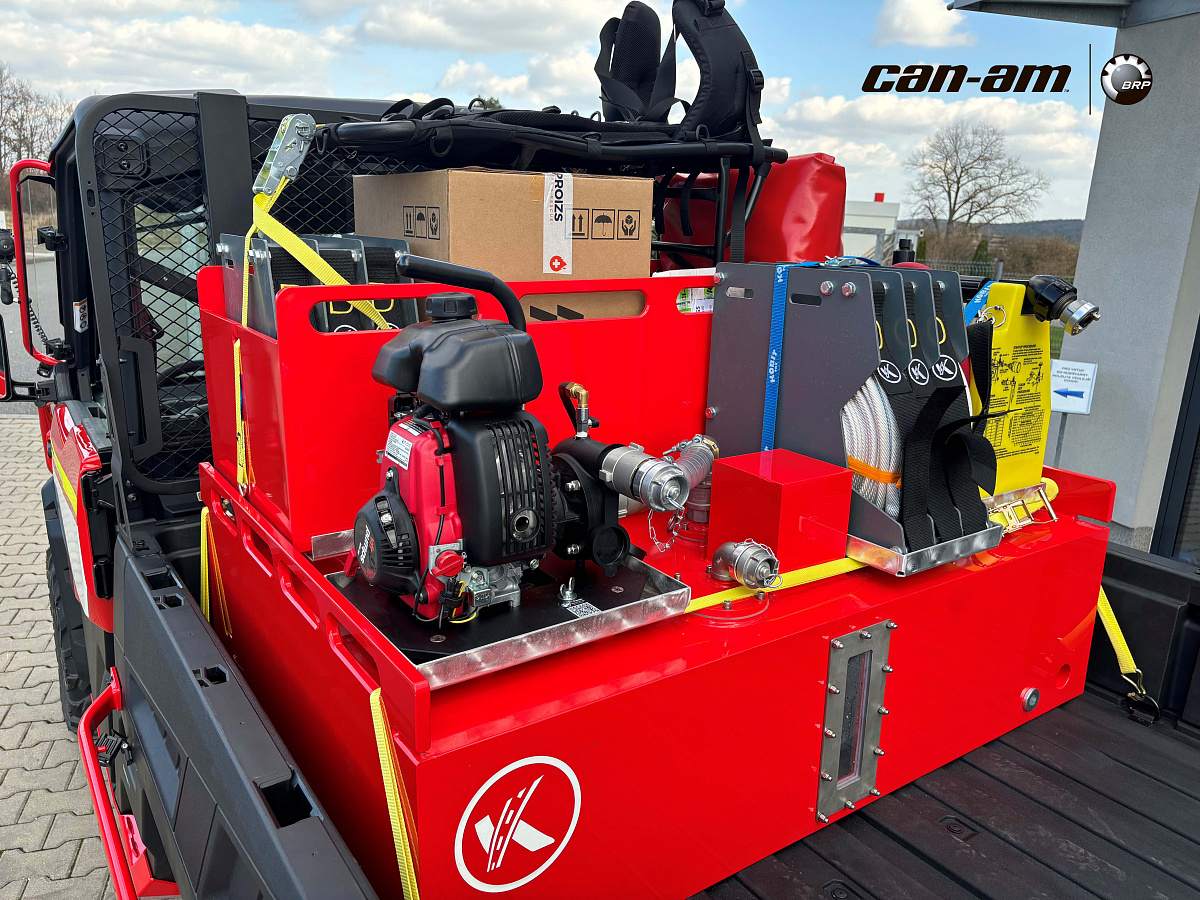 Traxter 6×6 HD10 Typ motoru: Rotax V-twin Zdvih. objem motoru ...